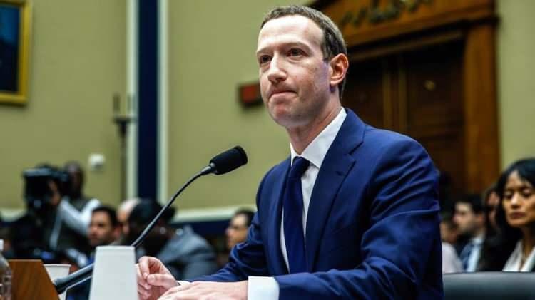 <p><span style="color:#000000"><strong>Facebook ve Instagram'ın ana şirketi Meta'nın sahibi Zuckerberg ise bu hamleye kayırsız kalmayıp Musk'ın tweetinin ekran görüntüsünü "Bana konum gönder" mesajıyla kendi hesabından paylaştı.</strong></span></p>