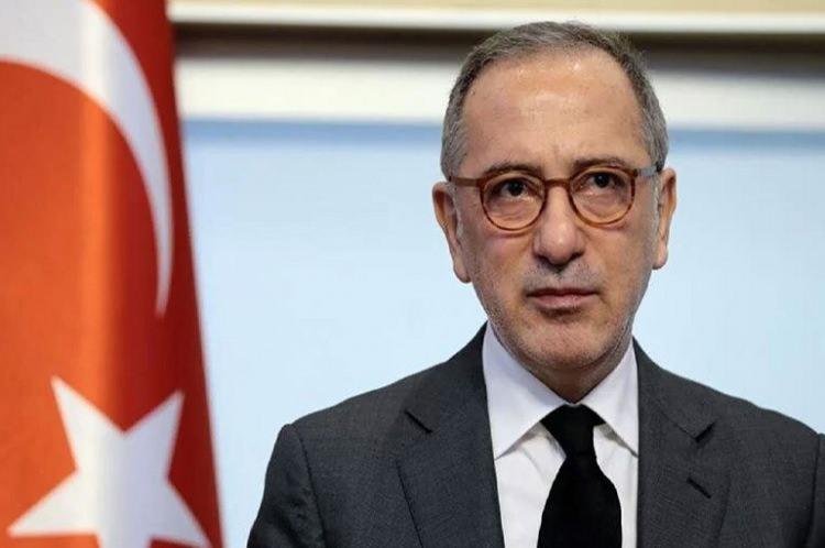 <p>Altaylı açıklamasında şunları dile getirmişti:</p>
<p>"Uçak olsun da uçmuyor bu. Daha tekerleklerini 10 santimetre bile yerden kesmedi. Belki 2030'da deneme uçuşlarına başlayacak, her şey iyi giderse TSK'ya teslim edilmeye başlayacak. Motor nerede? Kimden alacaksın?</p>