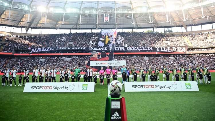 <p>Süper Lig'de geride kalan sezonda toplam 582 futbolcu forma giydi.</p>
