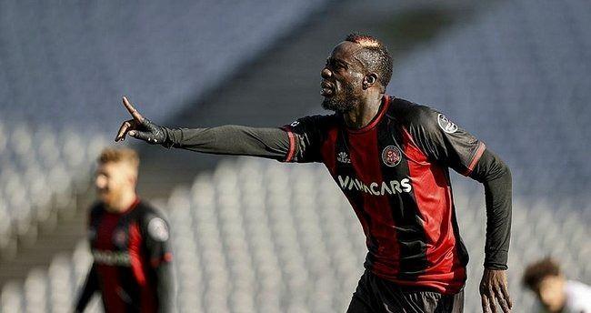 <p>* Senegal: 13</p>
