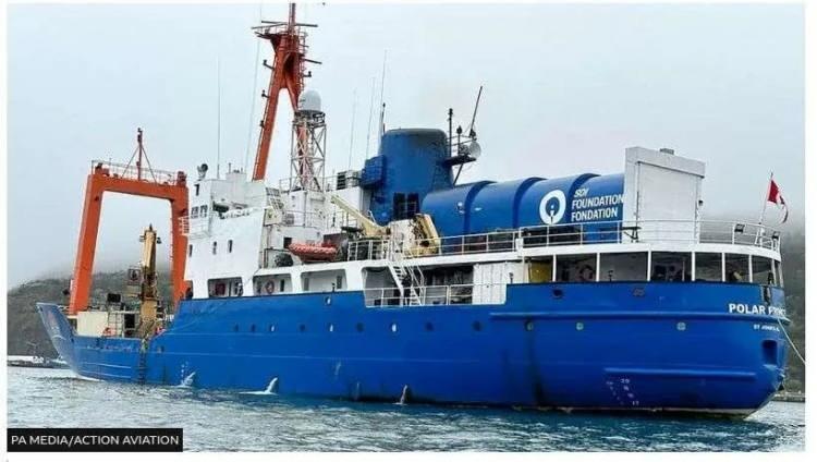 <p>ABD Sahil Güvenliği, denizaltı ile iletişimin dalış başladıktan 1 saat 45 dakika sonra kesildiğini açıklamış, ABD, Kanada ve Fransalı ekiplerin birlikte hareket ederek çalışmalara devam ettiği ve ABD’nin Connecticut eyaletinden daha büyük olan 7 bin 600 mil karelik bir alanda arama yapıldığını ifade etmişti.</p>