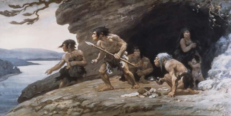 <p>Mağaradaki taş aletlerin Neandertallerle ilişkilendirildiği gerçeğiyle birleştiğinde, bu gravürlerin Neandertallerin işi olduğuna dair güçlü bir kanıt olduğunu söylediler.</p>
