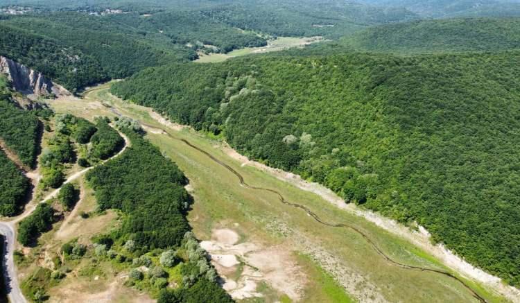 <p>Trakya'dan İstanbul'un su ihtiyacı karşılayan Kırklareli'nin Vize ilçesi sınırlarındaki Kazandere, Pabuçdere ve Istancalar'da doluluk oranı yüzde 5'lere düştü. </p>