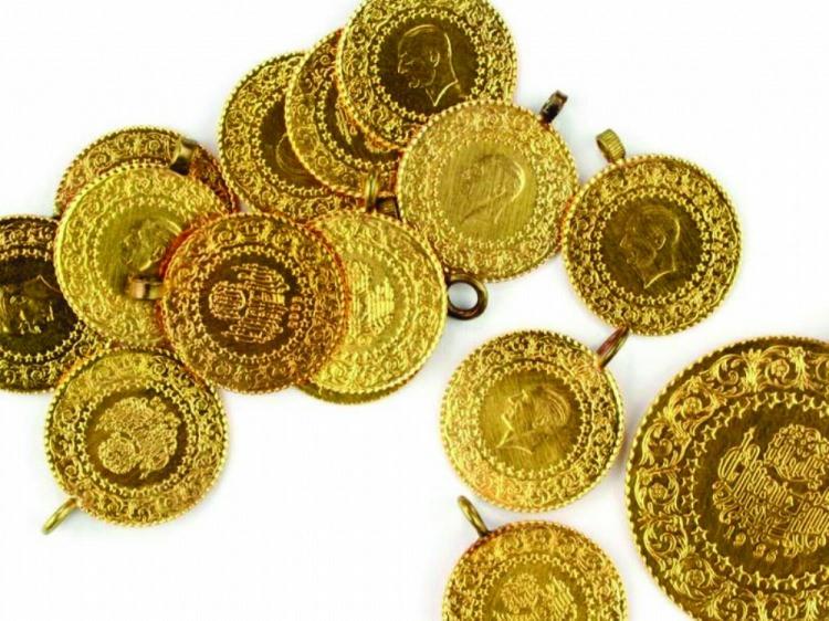 <p>Koç şunları söyledi: </p>

<p>Ons altın pandemi döneminde bin 200 - bin 400 dolar seviyelerindeydi, 3- 5 yıllık süreçte bin 900 dolar seviyelerine geldi. Ons altının 2000 dolar üstünde tutulması zorlanıyor. En fazla 2 bin 200, 2 bin 300 doları bulur. Ons altın artmasa bile altın bin 800, bin 900’ leri bulabilir. Doların artışı devam ederse yıl sonunda doğru altın 2 binli seviyeleri konuşabiliriz.</p>
