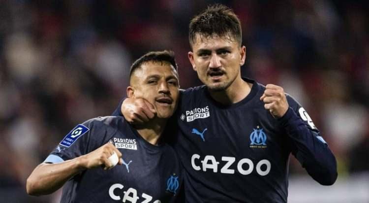 <p>Şampiyonlar Ligi kadrosu kurmak isteyen Galatasaray, Alexis Sanchez ve Cengiz Ünder'i birlikte transfer etmeyi planlıyor. (Fotomaç)</p>
