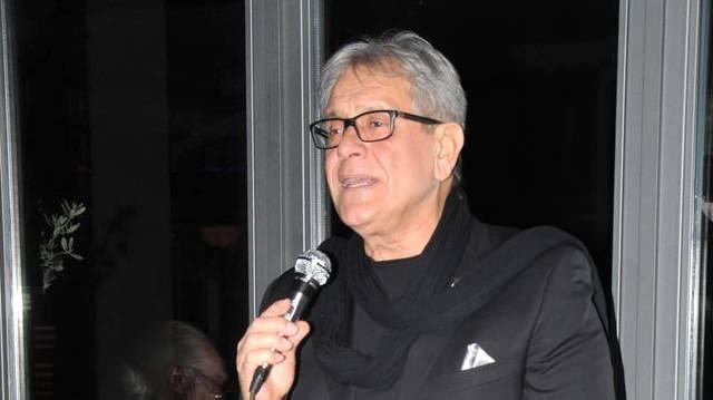 <p><span style="color:#000000"><strong>Sevenlerine müzikal bir şölen yaşatan ünlü sanatçı, konser esnasında eski dostu Ajda Pekkan'a taş attı.</strong></span></p>