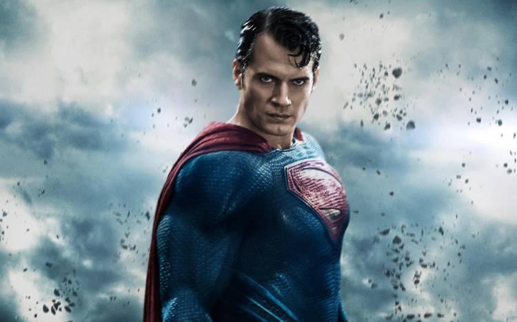 <p><span style="color:#008080"><strong>2025 yılında izleyiciyle buluşması beklenen Superman filminde Henry Cavill rol almayacağını duyurmuştu. Hayranlarını üzen haberin ardından efsane film için başrol arayışına geçildi. Superman'in gençlik yıllarını anlatacak olan yeni proje için başrol için sürpriz bir isimle el sıkışıldı.</strong></span></p>
<p> </p>