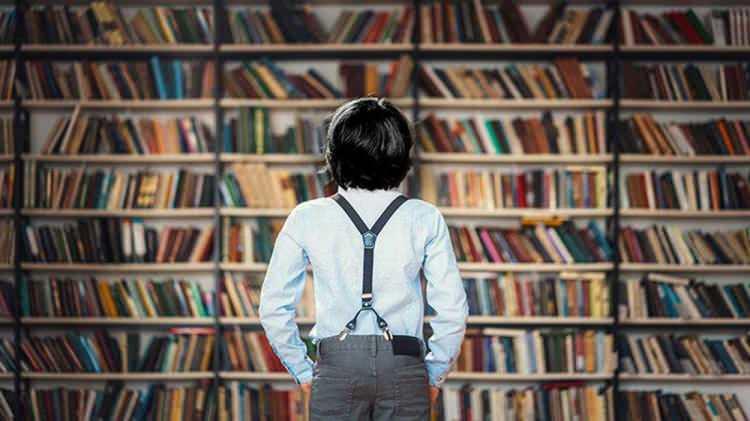 <p>Beyin ve fikir dünyamızı en iyi geliştiren kitaplar okunmalıdır. Özellikle kültür ve gelişim kitapları öncelikli olarak okunmalıdır. Okuma ailece yapıldığı takdirde "kitap okuma alışkanlığı" kazanılmış olur. </p>
