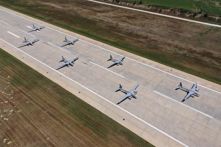 <p>Karabağ, Suriye, Libya ve en son Ukrayna’da savaşın seyrini değiştiren bu insansız hava araçları tüm dünyanın dikkatini çekmeyi başardı.</p>