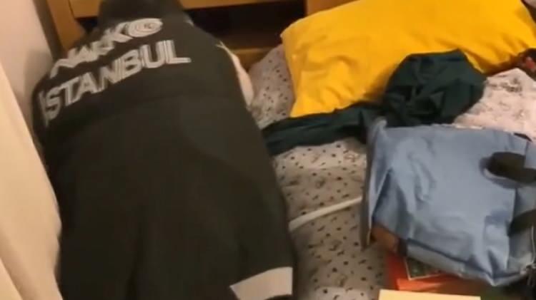 <p>Operasyonun devamında, narkotik ekipleri Leijdekkers&rsquo;ın yine kırmızı b&uuml;ltenle aranan sağ kolu &lsquo;Kara Mamba&rsquo; lakaplı İsaac Bignan&rsquo;ın da T&uuml;rkiye&rsquo;de olduğunu, operasyonun ardından ka&ccedil;ış planı yapmaya başladığını belirledi.</p>
