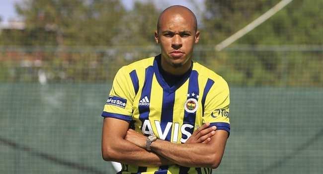<p>Marcel Tisserand > Al Ettifaq<br />
<br />
* 3 Milyon Euro<br />
<br />
</p>