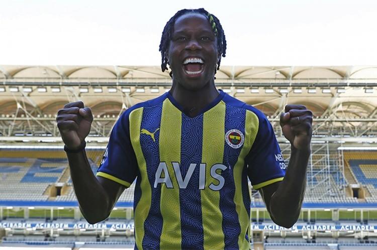<p>Bruma > Braga<br />
<br />
* 6.5 Milyon Euro</p>