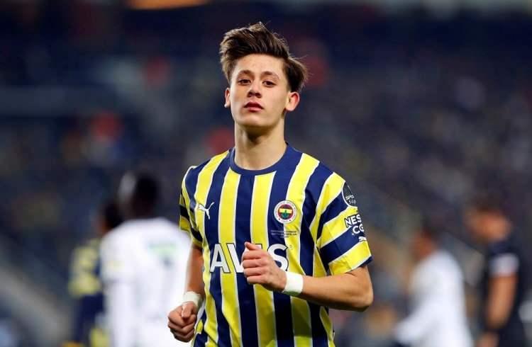 <p>Arda Güler > Real Madrid<br />
<br />
* 20 Milyon Euro</p>
