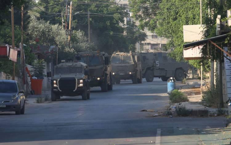 <p><strong>KASSAM TUGAYLARI'NDAN AÇIKLAMA</strong></p>

<p>Hamas'ın askeri kanadı İzzeddin el-Kassam Tugayları'ndan yapılan yazılı açıklamada ise "Cenin Mülteci Kampı'nı savunma savaşına, birlikte omuz omuza giriyoruz." ifadeleri kullanıldı.</p>

