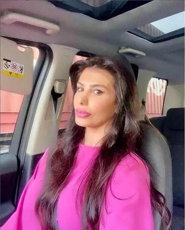 <p><span style="color:#2F4F4F"><strong>Kurban Bayramı'nı hiç sevmediğini belirten Hatice, İslamiyet'in en önemli bayramlarından olan Kurban Bayramı için katliam ayı diyerek kurban ibadetini yerine getiren herkesi de 'katliamcı' olarak tanımladı.</strong></span></p>
<p> </p>
