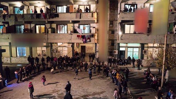 <p>Yunanistan, Türkiye’nin kapatılmasını istediği ve çoğunlukla terör örgütü PKK üyelerinin yaşadığı Lavrion Kampı’nı tahliye etti.</p>