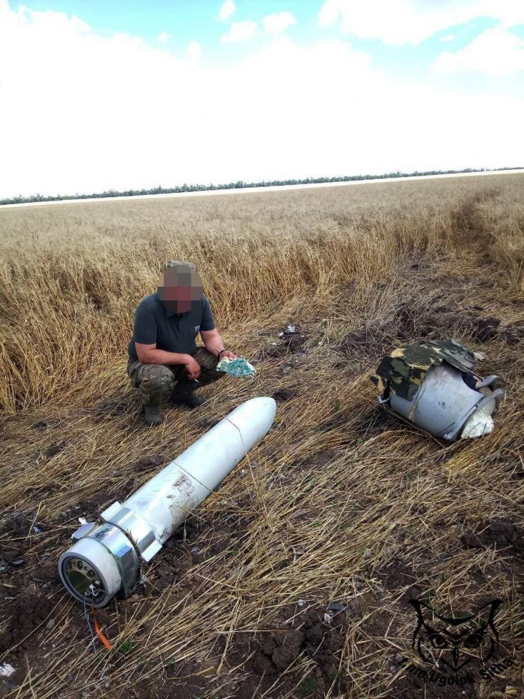 <p>Halen Ukrayna’nın elindeki en uzun menzilli füze olan Storm Shadow, uçaklardan atılıyor. Geçmişte Tornado’dan fırlatılan füze için Ukrayna Hava Kuvvetleri’nin elinde bulunan Su-24’ler özel bir modifikasyondan geçirilmişti. Füzeler Mayıs ayından bu yana Ukraynalılar tarafından kullanılıyor.</p>