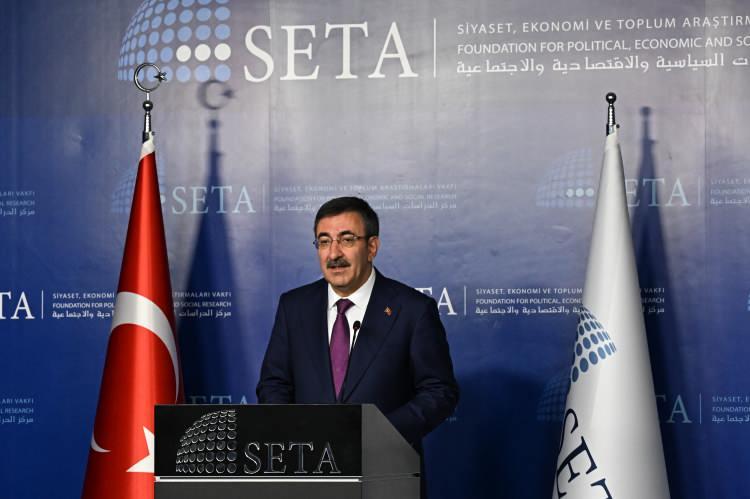 <p>Terörle mücadele mesajı veren Yılmaz, "Türkiye Yüzyılında başta FETÖ ve PKK olmak üzere her türlü terör örgütüyle mücadelemiz kararlılıkla devam edecektir" ifadelerini kullandı.</p>