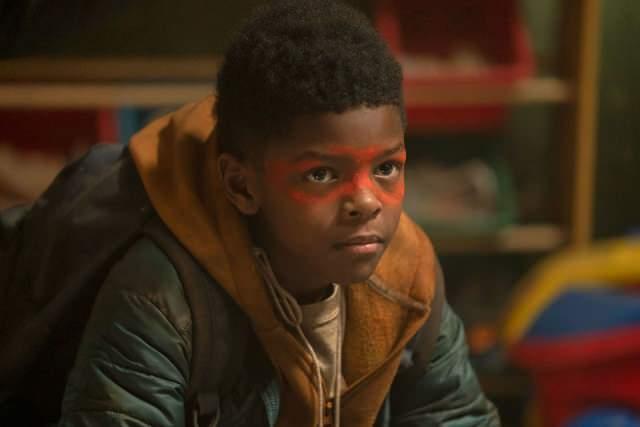 <p><span style="color:#8B4513"><strong>En İyi Erkek Konuk Oyuncu – Drama:</strong></span></p>

<p><span style="color:#4B0082"><strong>Murray Barlett, The Last of Us<br />
James Cromwell, Succession<br />
Lamar Johnson, The Last of Us<br />
Arian Moayed, Succession<br />
Nick Offerman, The Last of Us<br />
Keivonn Montreal Woodward, The Last of Us</strong></span></p>
