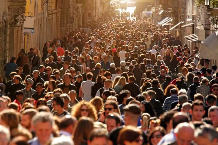 <p>Dünya genelinde nüfus artış hızı azalırken dünya nüfusu 8 milyarı geçti.</p>
