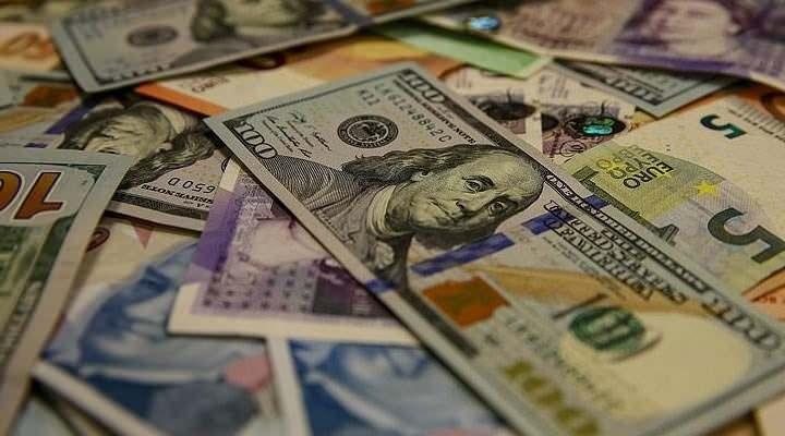 <p>Euro dolar paritesindeki düşük seviyeleri, 1.09 altındaki rakamları alım fırsatı olarak görmeye devam ediyorum. Euro dolar paritesine dikkat etmekte fayda var. Bu hafta dolara kıyasla euro'nun biraz daha pozitif ayrıştığını görebiliriz."</p>
