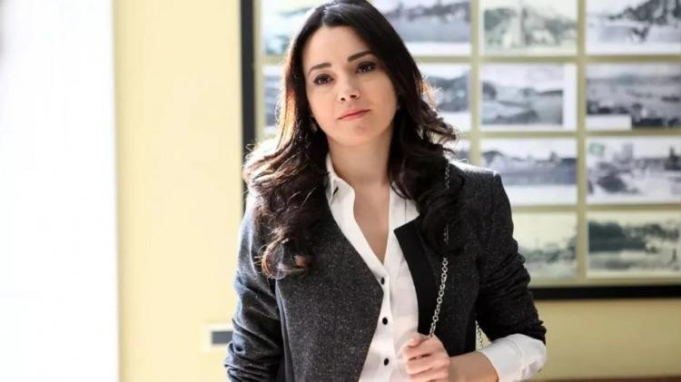 <p><span style="color:#800000"><strong>"HAYATIM SONSUZA KADAR DEĞİŞTİ"</strong></span></p>