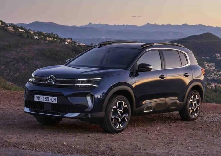 <p><strong>CİTROEN</strong></p>
<p> </p>
<p>C5 AIRCROSS SUV 1.5 BlueHDi - 130 HP - EAT8 </p>
<p>2023 Temmuz fiyatı: 1.475.706 TL</p>