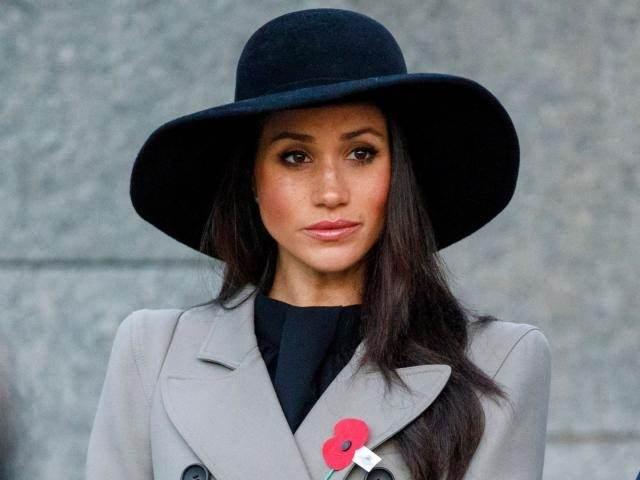 <p><span style="color:#000000"><strong>İddialara göre; Markle, kayınvalidesi Prenses Diana'nın gerçekleştiremediği Hollywood hayali için harekete geçti.</strong></span></p>