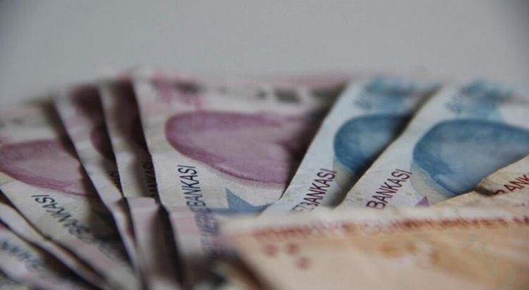 <p>İkinci ödeme SSK, Bağ-Kur emeklilerine, üçüncü ödeme de memur emeklisine yapılacak.</p>

<p> </p>
