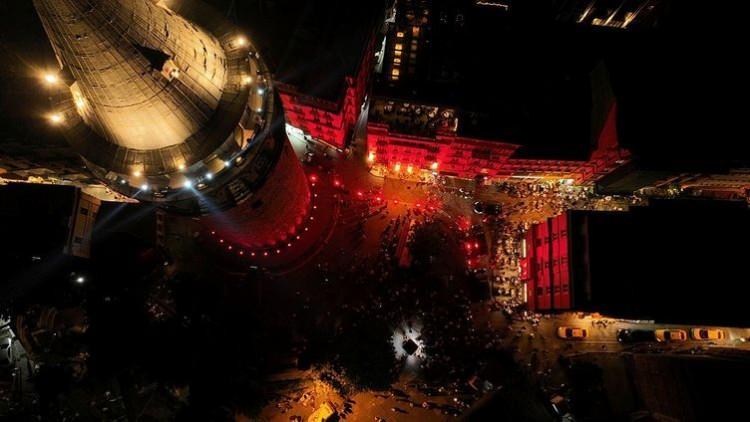 <p>İSTANBUL</p>

<p> </p>

<p>Beyoğlu Belediyesi tarafından 15 Temmuz Demokrasi ve Milli Birlik Günü dolayısıyla Galata Kulesi'ne 15 Temmuz şehitlerinin fotoğrafı yansıtıldı. </p>
