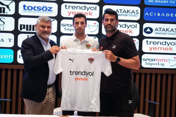 <p>Giorgi Aburjania (Orta saha)<br />
<br />
<br />
Gil Vicente > Hatayspor</p>