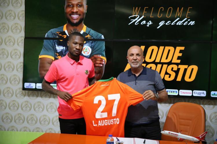 <p>Loide Augusto (Sağ kanat) <br />
<br />
<br />
 Mafra > Corendon Alanyaspor</p>
