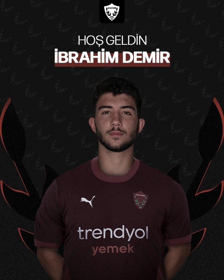 <p>İbrahim Demir (Forvet)<br />
<br />
<br />
Uşakspor > Hatayspor</p>