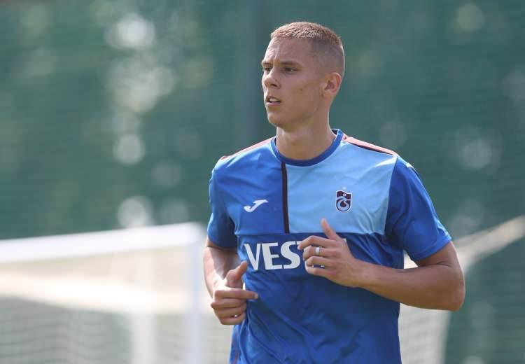 <p>Filip Benkovic (Stoper)<br />
<br />
<br />
Udinese > Trabzonspor</p>