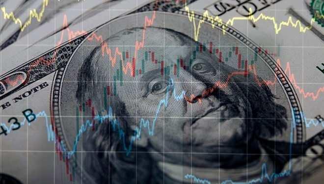 <p><strong>DOLAR VE EURO'DAN YENİ REKOR</strong></p>
<p>Euro ve dolar kurunda yukarı yönlü hareketlilik yaşanıyor. Perşembe günü açıklanacak Merkez Bankası Para Politikası Kurulu faiz kararı beklenirken Euro ve dolar kurlarında tarihi zirveler görülüyor.</p>
<p> </p>
