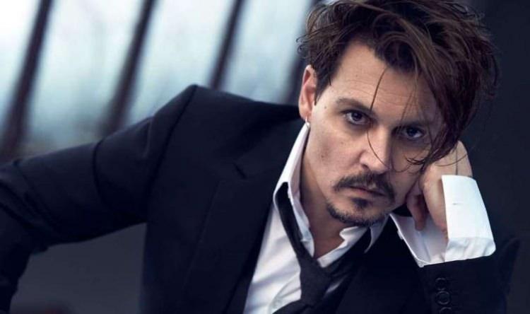 <p><strong>İddialara göre, Depp’in otel odasında intihar girişiminde bulunduğu söylenmişti.</strong></p>
