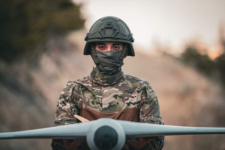 <p>Azab T150, 150 santimetre kanat açıklığına, 110 santimetre uzunluğa sahip bulunuyor. </p>