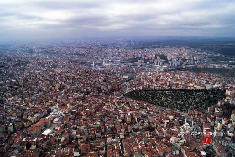 <p>İSTANBUL İÇİN ÖZEL ÇALIŞMA</p>
<p>AK Parti Ar-ge Başkanlığı, İstanbul seçmenini analiz eden bir kamuoyu araştırması hazırladı. İstanbul'da yaşayan seçmen profili çıkarıldı. Hangi şehirden geldiğinden, hangi motivasyon ile oy kullandığına kadar bakıldı.</p>