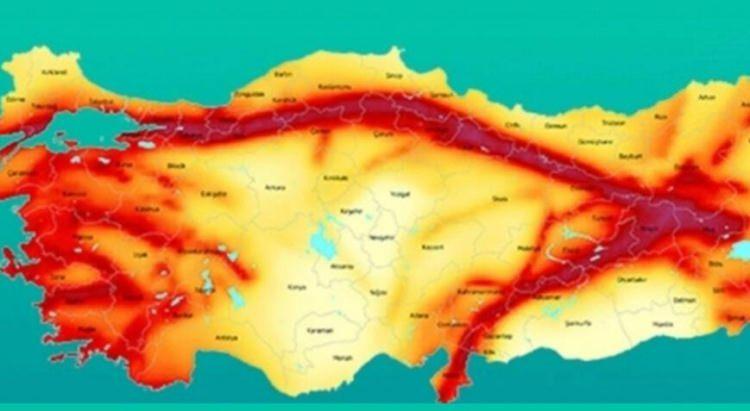 <p>Bölgede Türkiye Petrolleri (TP) tarafından kapsamlı jeolojik ve 2-3 boyutlu sismik çalışmaların yapılması gerektiğini ifade eden Prof. Dr. Nafiz Maden ise çalışmalar sonucunda petrolün yüzeye çıkarılabileceğini dile getirdi.</p>
