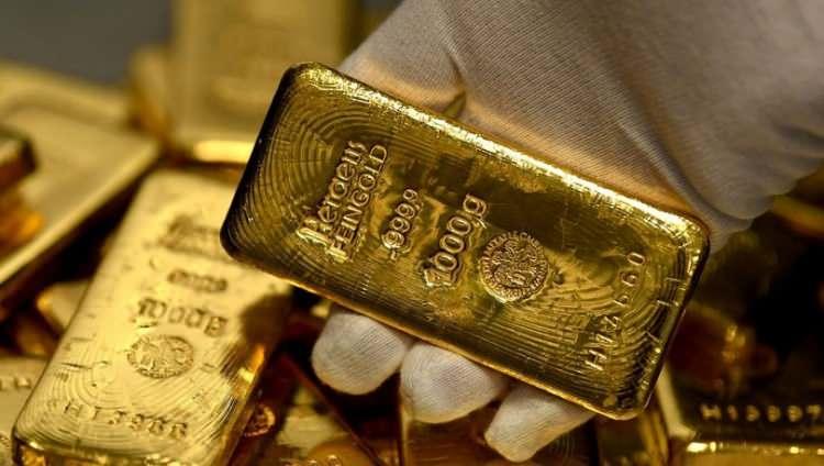 <p><strong>25 PUAN FAİZ ARTIŞIYLA FİYAT 1.982 DOLARA ÇIKTI</strong></p>
<p><strong>Ons altın Fed Başkanı Jerome Powell'ın faizin 25 baz puan arttığı FOMC toplantısı sonrasında yaptığı açıklamalarla birlikte doların zayıfl amasından destek aldı. </strong></p>
