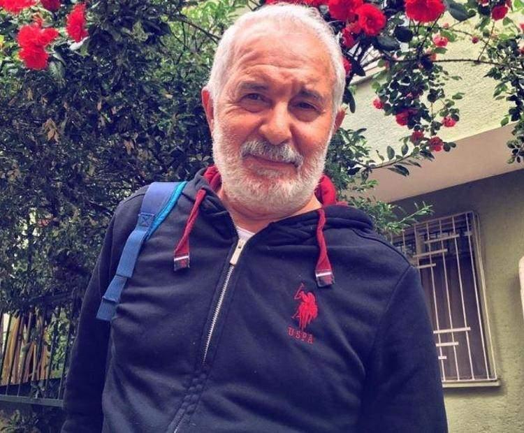 <p><strong>'Düş, Gerçek, Bir De Sinema' filmi ile ödül aldım. Benim için sinema öyle başlamış oldu. Sonra Osman Sınav çağırdı. 'Deli Yürek' dizisinde 'Turgay Atacan'ı oynadım.</strong></p>
<p> </p>