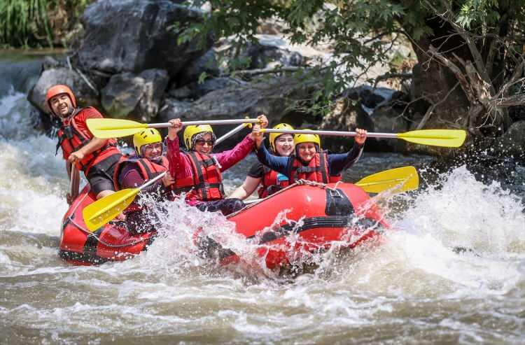 <p><strong>Orhaneli Rafting Tesisi Sorumlusu Enes Ankıt da parkurda yöre kadınlarını ağırladıkları için mutlu olduklarını söyledi.</strong></p>
