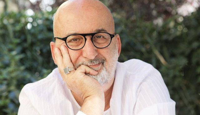 <p><strong>Birçok takipçisi de Nejat Birecik'e şöyle yorumlarda bulundu: "Kızınızı ve sizi kutluyorum", "ne kadar yaşlanmışsınız", "Çocuklar Duymaz'da psikolog rolünü oynuyordu şimdi kızı psikolog oldu."</strong></p>
<p> </p>