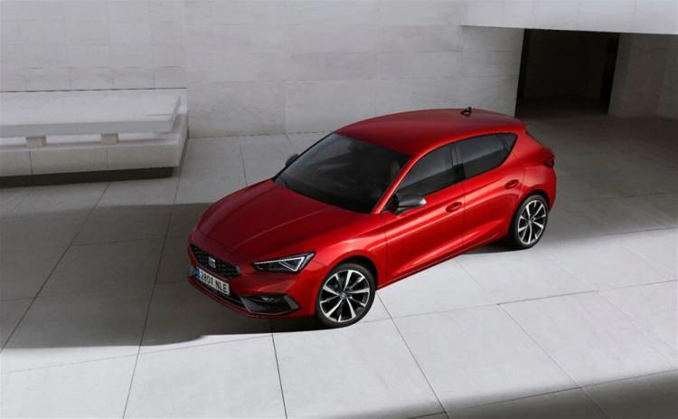 <p><strong>SEAT</strong></p>
<p> </p>
<p>LEON 1.0 eTSI 110 HP DSG Style</p>
<p> </p>
<p>Temmuz fiyatı: 1.211.000 TL</p>