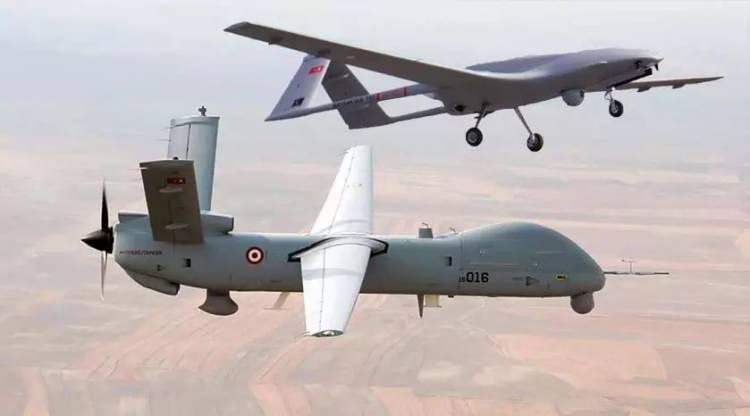 <p>Modüler yapısı ve isterler doğrultusunda sabit veya mobil olarak üretilebilecek olan istasyon, aynı anda birden fazla İHA sistemini uçurabilme özelliğine de sahip olacak.</p>
