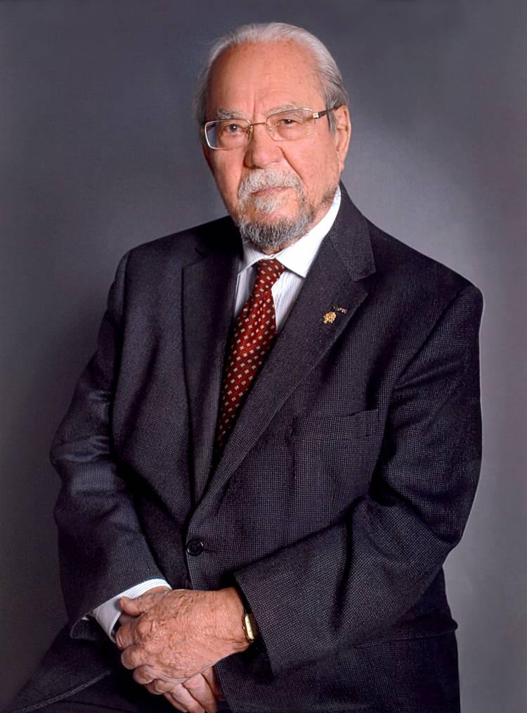<p><em><span style="color:#800000"><strong>İŞTE TAVSİYE EDİLEN 10 HALİL İNALCIK ESERİ:</strong></span></em></p>