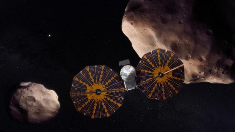 <p>NASA'nın 16 Ekim 2021'de başlatılan "Lucy" misyonu, rekor seviyede asteroit keşfetmeyi amaçlıyor. 26 Eylül 2022'de başlatılan <strong>"Çifte Asteroit Yeniden Yönlendirme Testi (DART)",</strong> Dünya'ya çarpma riski bulunan asteroitlerin yörüngelerini itme yöntemiyle değiştirecek teknolojiyi içeriyor.</p>
