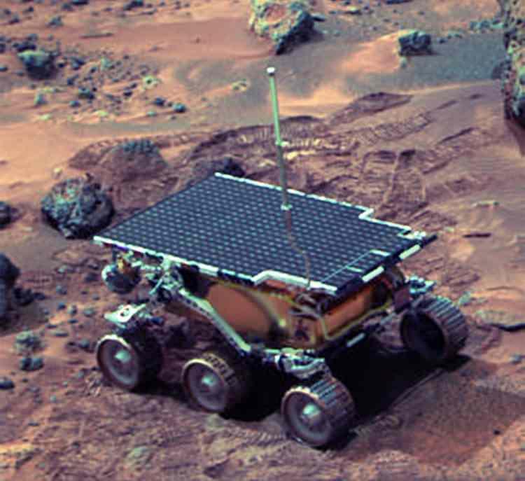 <p>Bu da devam eden programları tetikleyen bir neden. NASA'nın ilk Mars Rover'ı (gezgincisi) <strong>"Sojourner",</strong> 1996'da uzay aracı "Pathfinder"ın gezegene inişiyle yüzeye ulaştı.</p>
