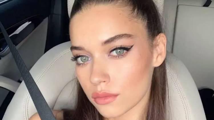 <p><strong>Afra Saraçoğlu: 250 bin TL (8 milyon 200 bin takipçi)</strong></p>
<p> </p>