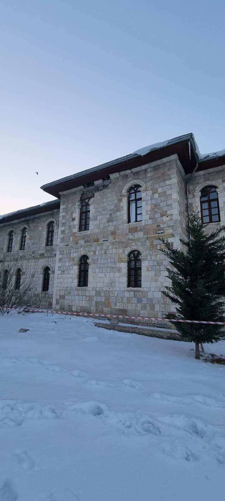 <p><em>(Elbistan Müzesi)</em></p>